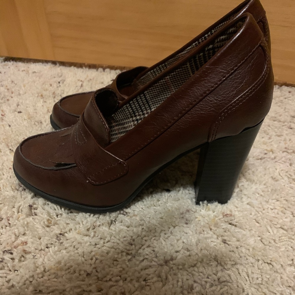 Women’s shoes